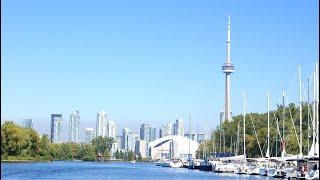 Ugandan ladyPam shows you the famous CN TOWER in Toronto Canada,the tallest monument in Canada