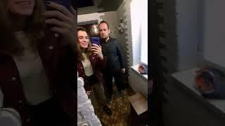 Девушка пранкует парня пранк над парнем