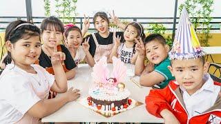 Kids Go To School | Sister Made Cake With Friends To Give Chuns Birthday