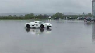 Drifting a white Ferrari LaFerrari!!!