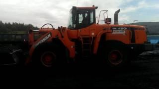 Фронтальный погрузчик Doosan DL420A.