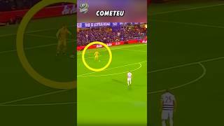 O árbitro anulou o gol por erro do goleiro #futebol #shorts