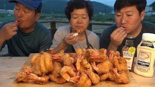 직접 다듬은 새우로 바삭바삭 [[새우튀김(Deep-fried Shrimps)]] 요리&먹방!! - Mukbang eating show