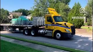 Penske Truck Rental, Freightliner Cascadia day cab!