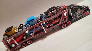 Car Transporter 1:64 by Maisto