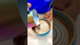 CLASSIC LATTE ART TULIP POUR️The secret to clean Tulip stacks#heart #coffee #art#latteart #barista