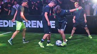 Herrera & Özil vs SkillTwins  Football Skill Match