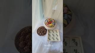 첫돌 축하드립니다 #첫돌 #ricecake #돌상 #돌떡 #꽃송편 #수수팥떡