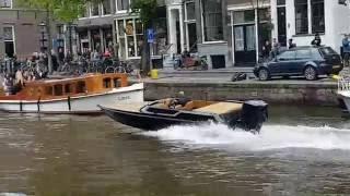 High speed boat chase on Amsterdam canal