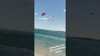 Riding a 3,5m kite in 20 knots - can you kite like that?