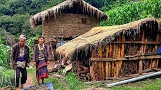 Surviving life in mountain Village || rainy day Traditional life || Primitive Rural Village ||