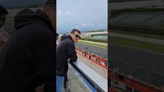 நாயகன் மீண்டும் வர எட்டு திக்கும் பயம் தானே AjithKumar Watching superbike testing at Misano️