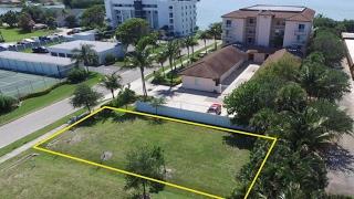 Homes for sale - 171 Seminole Lane, Cocoa Beach, FL 32931