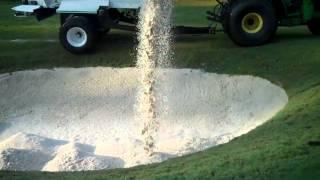 Dakota Turf Tender 440 filling bunker video 2