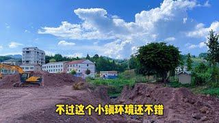 四川偏远乡镇，房子8万一套，水果一块钱一斤，青山环绕空气好！