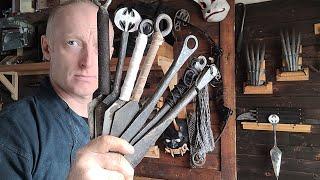 Kunai one of the most recognized tool of the ninja. What it is, how its used and how to use it