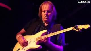 The Walter Trout Story - learning guitar from the scratch