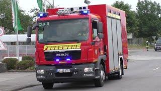 [Lagerhalle in Vollbrand] Einsatzfahrten zum Großbrand in Bad Segeberg