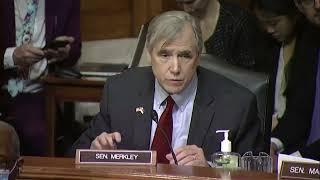 Senator Jeff Merkley Grills Norfolk Southern CEO over Safety Concerns at Senate Hearing