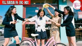 Billionaire Heiress Rides A Bike To Class Reunion, Mocked—She Calls 3 CEOs To Pick Her Up