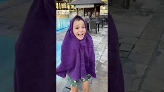 He received a small towel  #tiktok #funny #comedyforever #shorts #social #humorvibes #usa #comedy