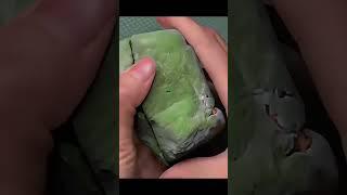 一刀切开直接吸进黑洞 #缅甸翡翠 #翡翠手鐲 #翡翠 #翡翠原石 #玉 #玉石