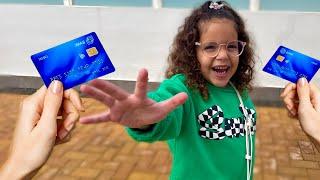 Je donne ma carte bancaire à ma fille de 5ans pendant 24 heures 