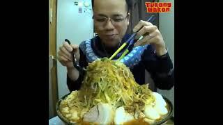 MAKAN BANYAK LAGI, WOWW ABANG TAMPAN LAHAP BANGET.