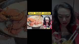 Jenny likes China street food: Salt baked crabs! Jenny eating show! Chinese Asian food snacks!