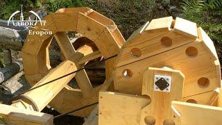 Constructing a Bushcraft Waterwheel / Harnessing Hydropower Energy for My Log Cabin Camp