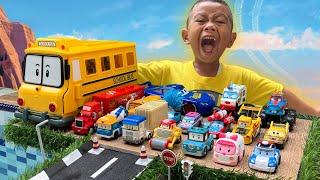 Looking for Disney Pixar Cars, Lightning McQueen & disney car convoys! Play in the garden