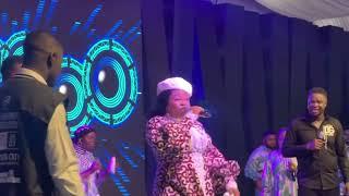 Bidemi olaoba Ft Tope alabi JAGUNJAGUN