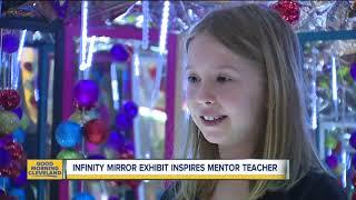 Mentor art teacher creates her own infinity mirrors room