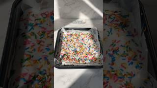 Would you try these funfetti blondies? #funfetti #blondies #baking #shorts