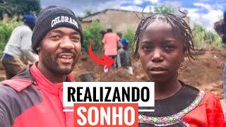 COMEÇOU A REALIZAÇÃO DO SONHO DA CASA DA FAMÍLIA  QUE FOI ABANDONADA PELA MÃE 