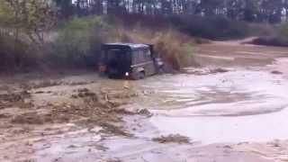 Landrover defender v8 making noise