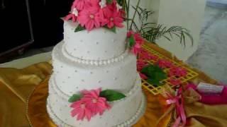 Pink Daisies Wedding cake