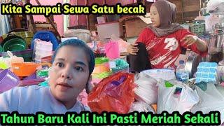 Sampai Harus Sewa Becak Karna Banyak Sekali Perabotan Yang Kami Beli Untuk Sambutan Tahun Baru