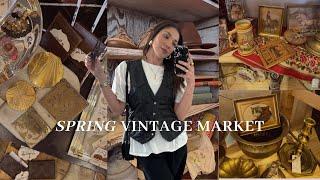 Come thrift with me! Spring Vintage Market + Haul + LED Therapy Face Mask Review