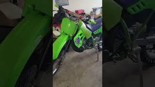 Kawasaki KX 500 Walks itself lol