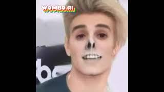 Justin Bieber sings Spooky Scary Skeletons (halloween special)