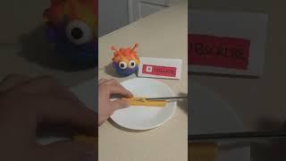 Satisfied video scraping a block of cheese with Albert the alien #shorts #satisfying