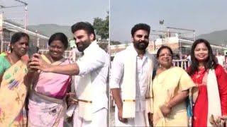 Anchor Pradeep Visits Tirumala Along With His Mother and Sister | Manastars