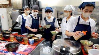 Served in 180 seconds! A soba restaurant popular for its large rice bowl set meal.