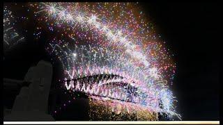 Sydney New Year's Midnight Fireworks NYE 2020 / 2021 - Harbour Bridge View - FWsim