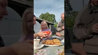 РЫБНЫЙ ПИРОГ ЧАЕВНИЧАЕМ НА СВЕЖЕМ ВОЗДУХЕ