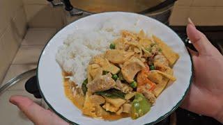 Ua Spicy Chicken Curry Panang style noj