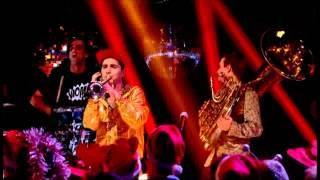 Sam and the Womp - Bom Bom (Live Christmas Top of the Pops)