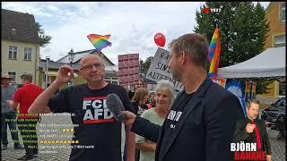 Björn Banane im Gespräch mit Gegnern der AfD