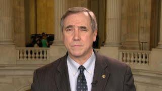 Senator Jeff Merkley says Trump is "very racist"